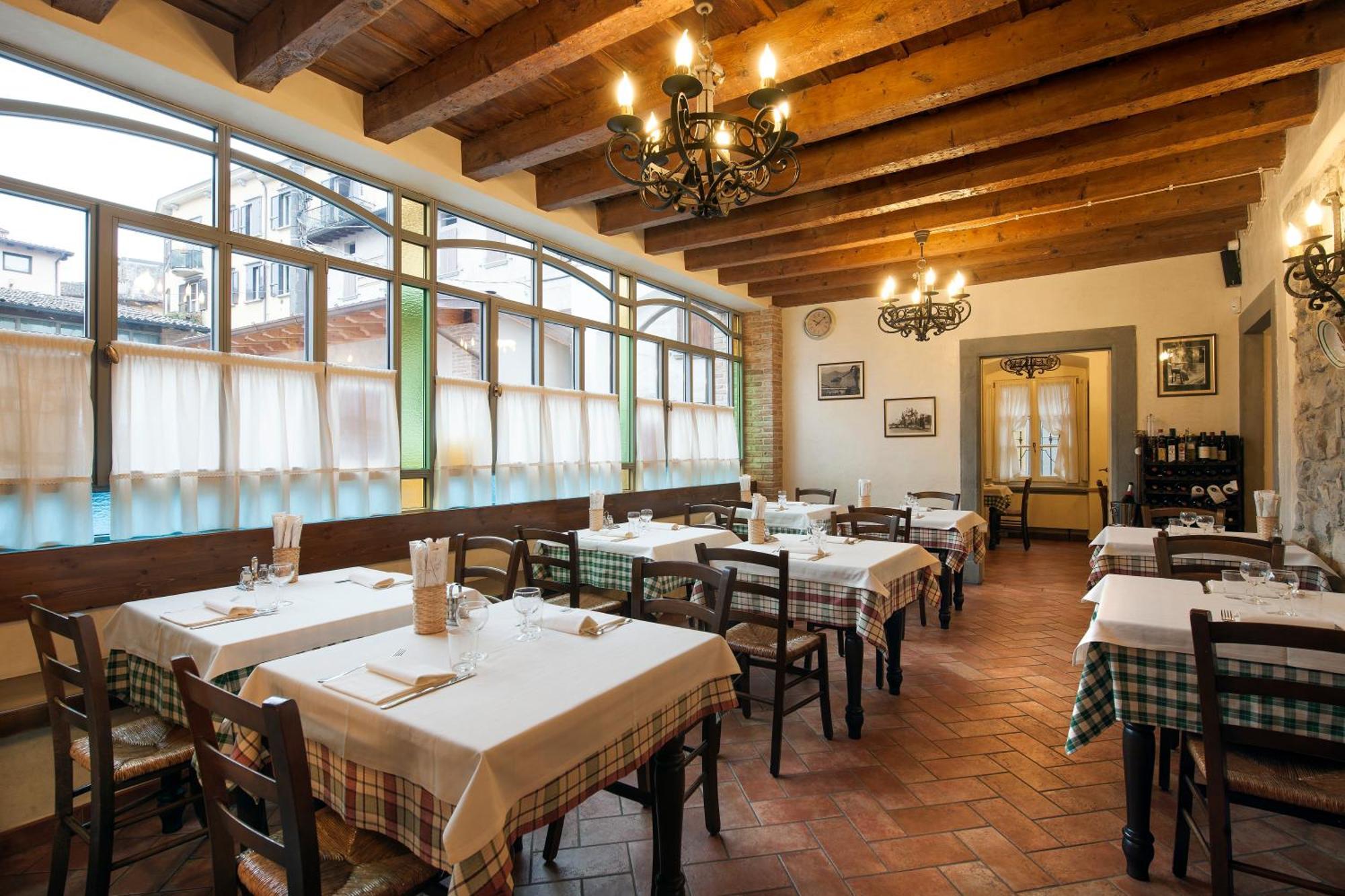 קלוזאנה סול לאגו Hostel Del Gal מראה חיצוני תמונה
