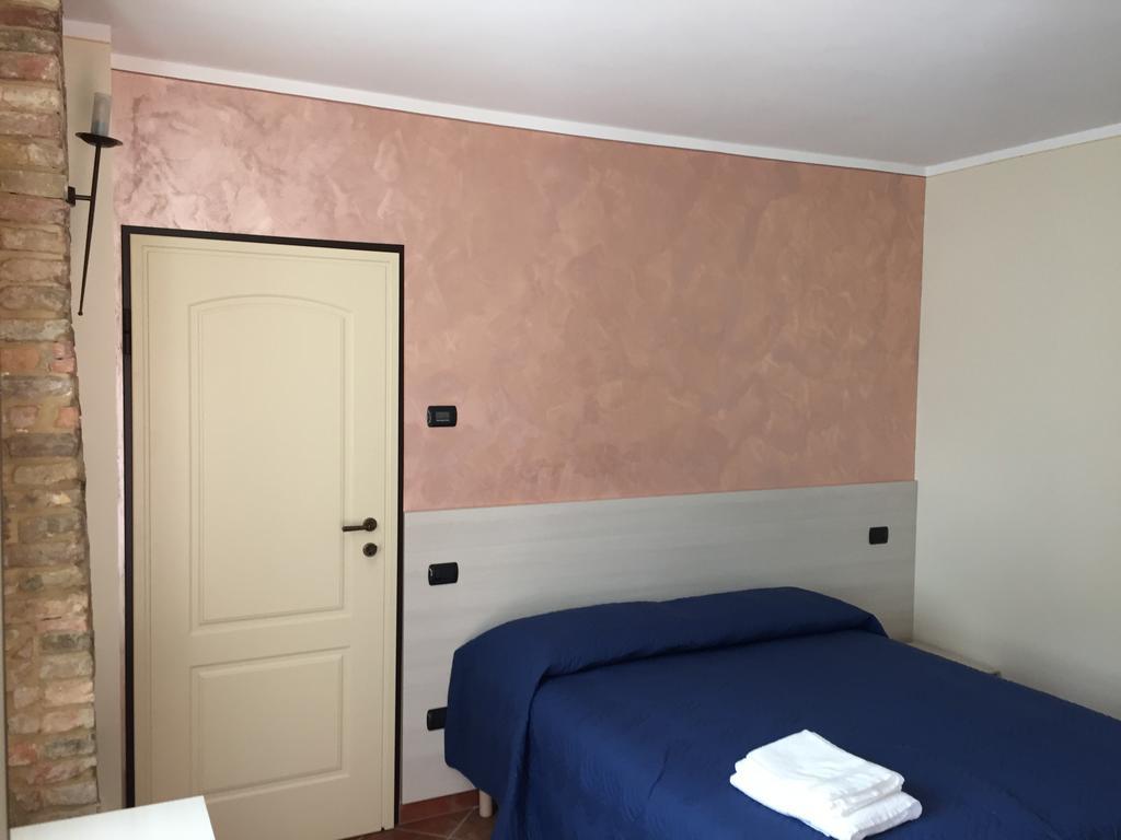 קלוזאנה סול לאגו Hostel Del Gal מראה חיצוני תמונה